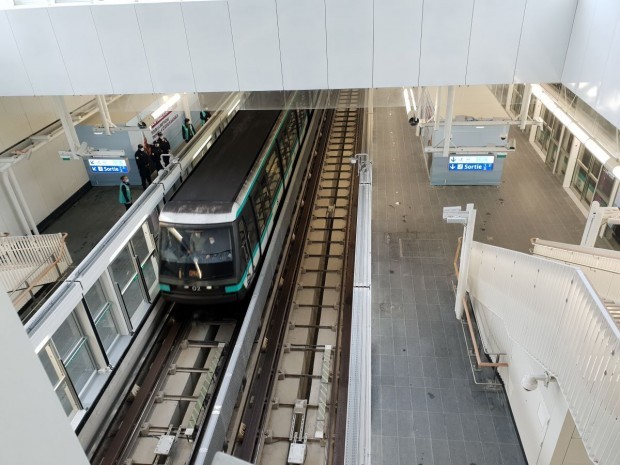 Station ligne 4 du métro Bagneux - Lucie-Aubrac