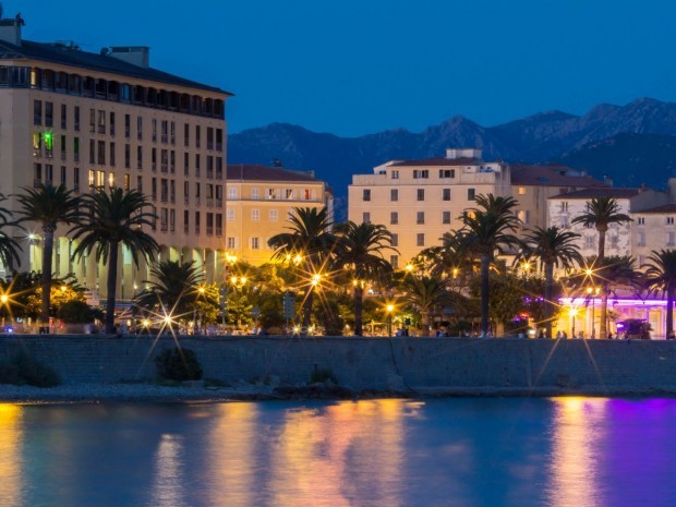 Ajaccio nuit éclairage