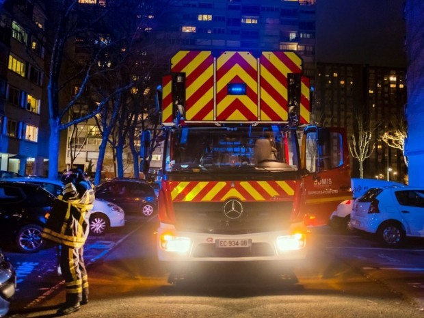 Les pompiers sur l'incendie de Vaulx-en-Velin