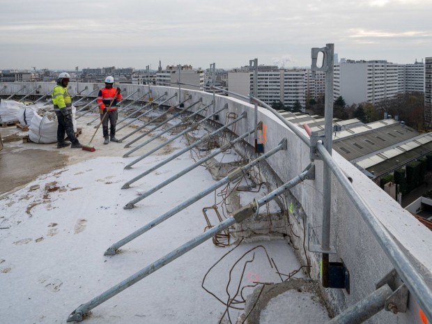 Chantier de réhabilitation de la tour Racine, à Paris.