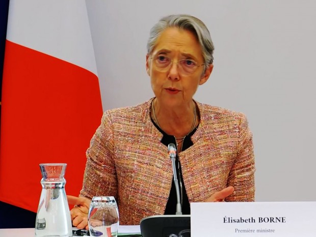 Elisabeth Borne, Première ministre