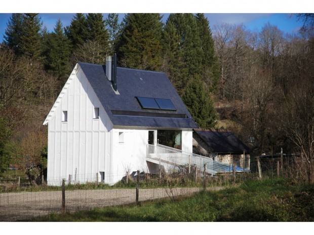 Un abri en lisière des bois