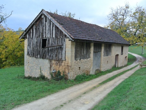 Granges Périgord transformées en gîte