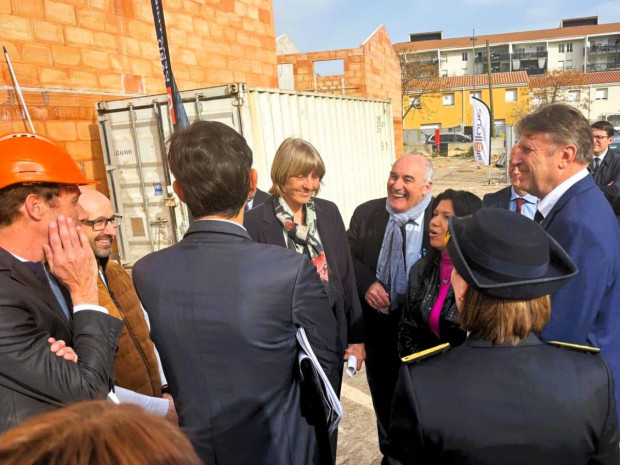 Valérie Létard, ministre en charge du Logement, en déplacement à Marseille le 4 avril 2025