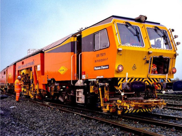 Engin ferroviaire - Colas