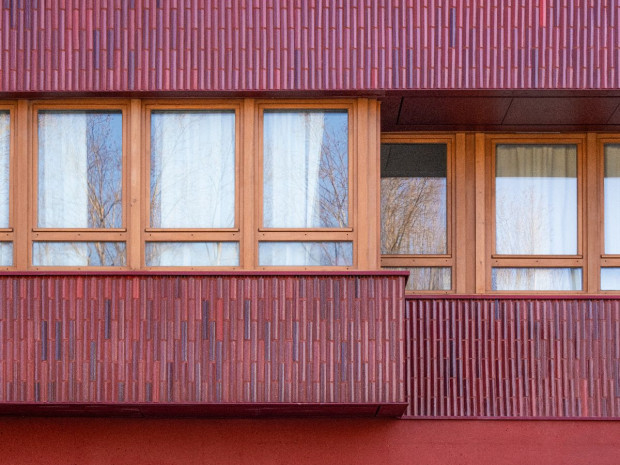 Logements avec façade en terre cuite à Paris 