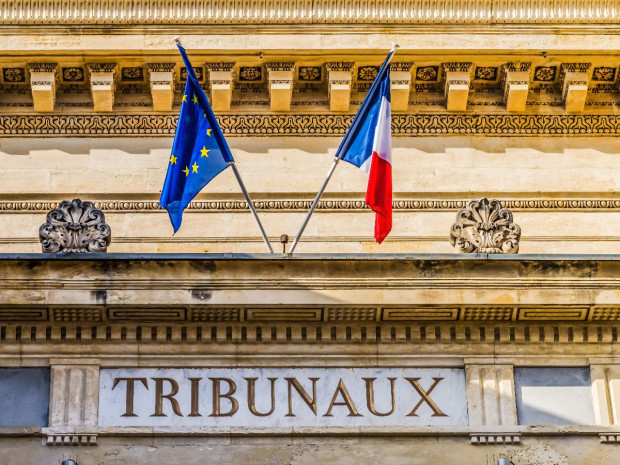 Tribunaux