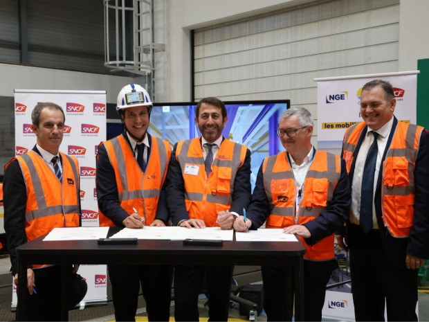 Signature du contrat NGE - SNCF voyageurs