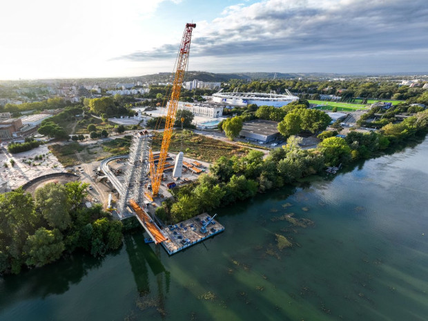 Chantier de la passerelle Robert-Poujade, à Toulouse.
