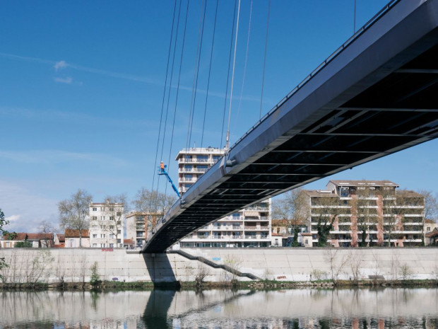 Chantier de la passerelle Robert-Poujade, à Toulouse.