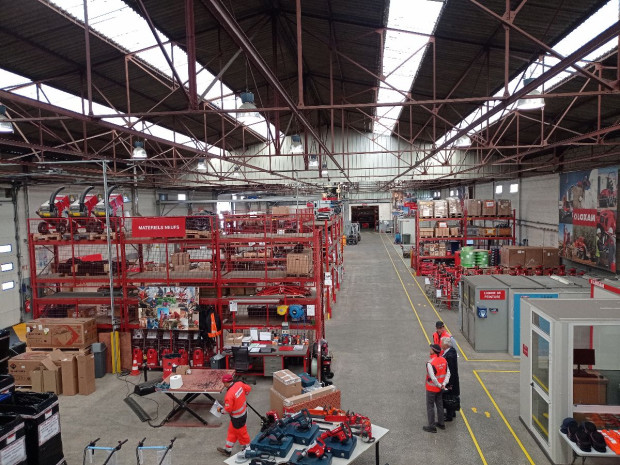 Centre de réemploi des matériels de Loxam à Saint-Paterne