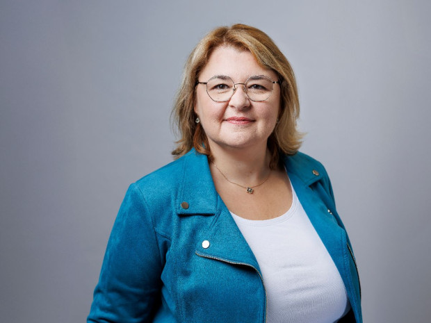 Carine Piquet, Colas