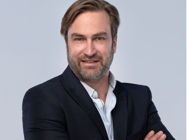 Frédéric Bernhard  Frédéric Bernhard
