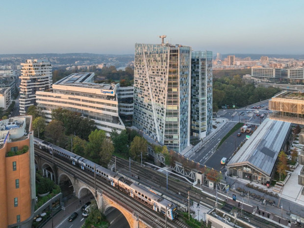 Pr&egrave;s de Paris, la tour Ke&iuml;ko mise sur une ...