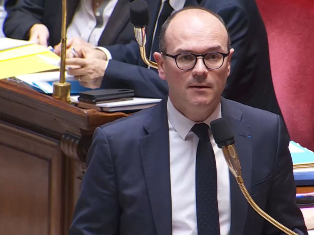 S&eacute;bastien Martin, ministre d&eacute;l&eacute;gu&eacute; en charge de l'industrie le 25 f&eacute;vrier 2026 lors de la s&eacute;ance de questions au gouvernement &agrave; l'Assembl&eacute;e nationale 