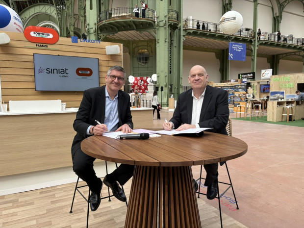 Christophe Lemaitre, directeur de la construction bois de Bouygues B&acirc;timent France, et Fr&eacute;d&eacute;ric Guetin, directeur g&eacute;n&eacute;ral d'Etex Building Performance France (marque Siniat)