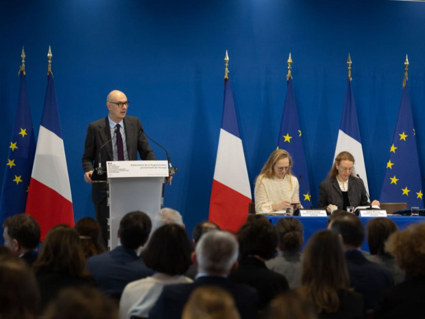 Roland Lescure, ministre de l'Economie, des Finances t de la Souverainet&eacute; industrielle, &eacute;nerg&eacute;tique et num&eacute;rique