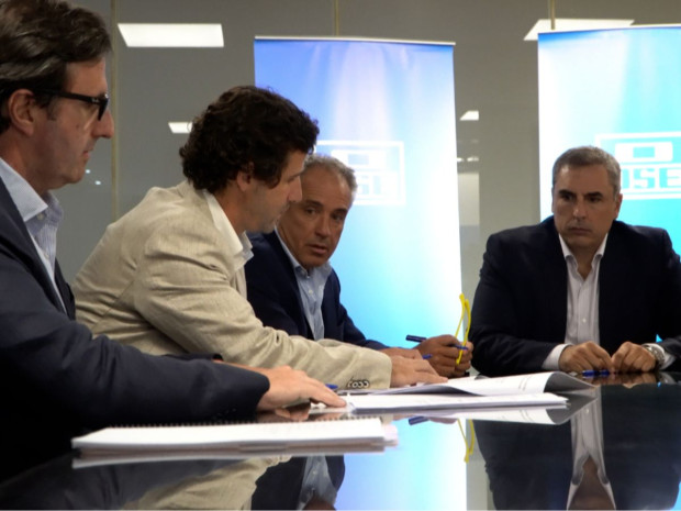 Signature du contrat du consortium men&eacute; par la Saceem