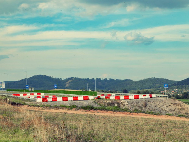 Construction de l'autoroute D11 &agrave; Kralovec, R&eacute;publique tch&egrave;que
