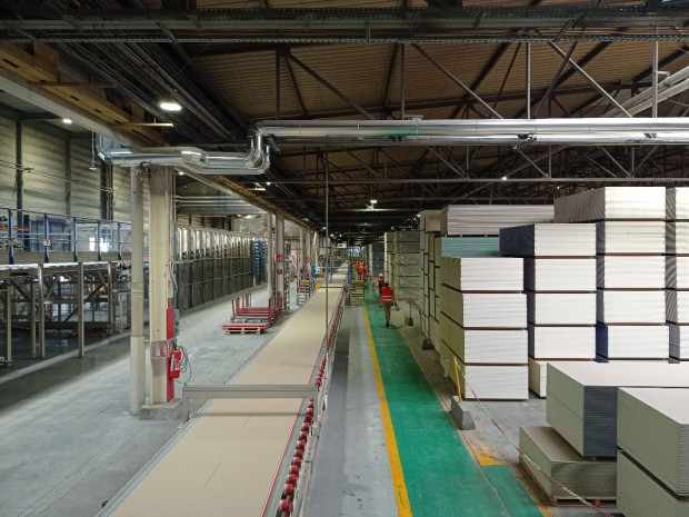 Dans son usine de Chamb&eacute;ry, Placo poursuit sa ...