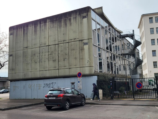 Immeuble de bureaux à Dijon à vendre par l'Etat Immeuble de bureaux à Dijon à vendre par l'Etat