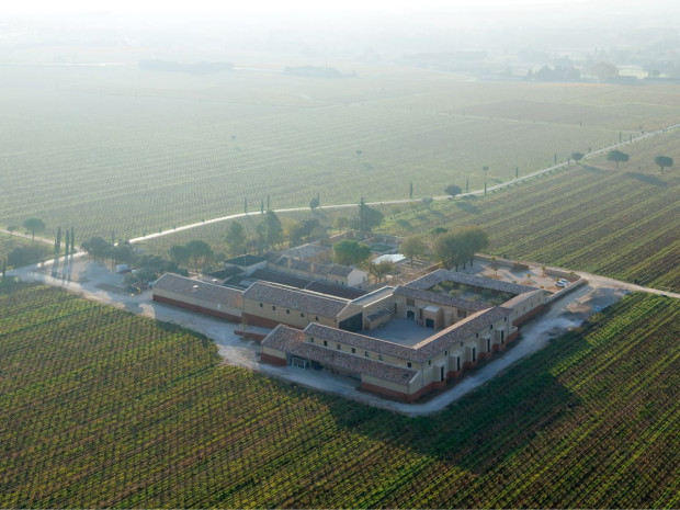 Château de Beaucastel Château de Beaucastel
