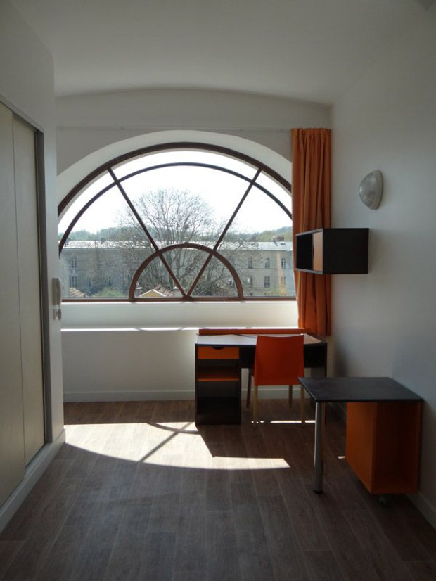 Logements &eacute;tudiants versailles