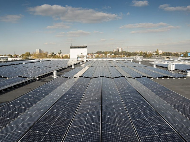 Centrale solaire L\'Ha&yuml; les Roses