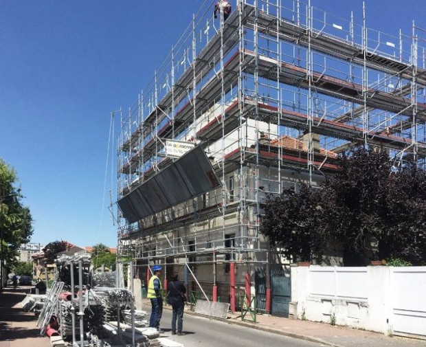 Chantier de sur&eacute;l&eacute;vation &agrave; Malakoff