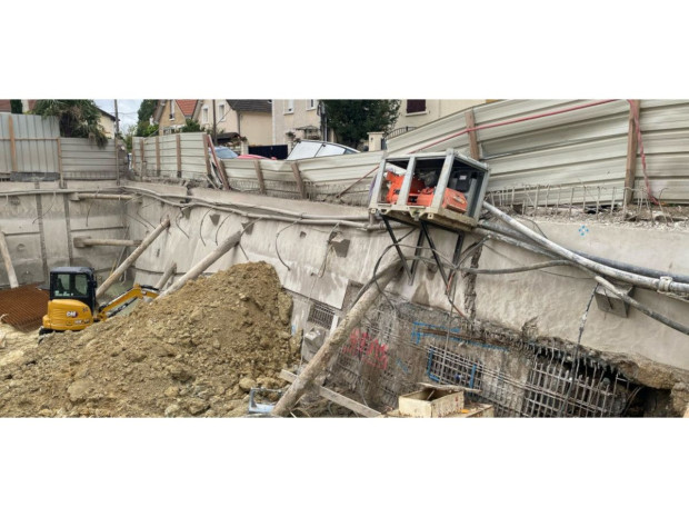 Effondrement chauss&eacute;e chantier Pavillons-sous-Bois