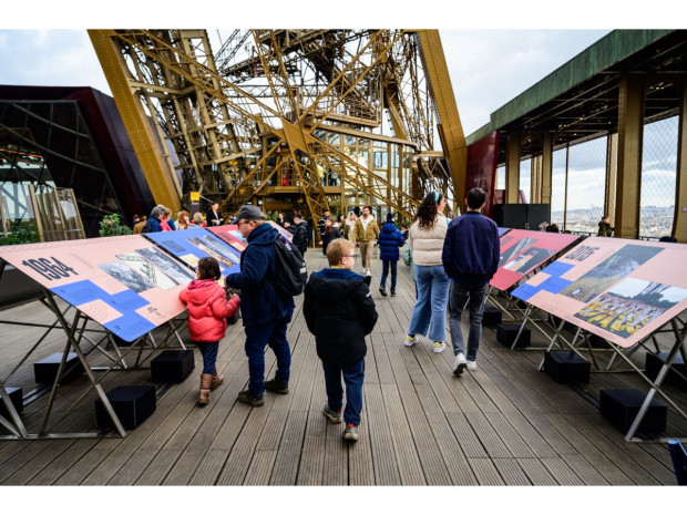 Exposition Un grand terrain de jeux 135 ans d\'exploits sportifs &agrave; la tour Eiffel