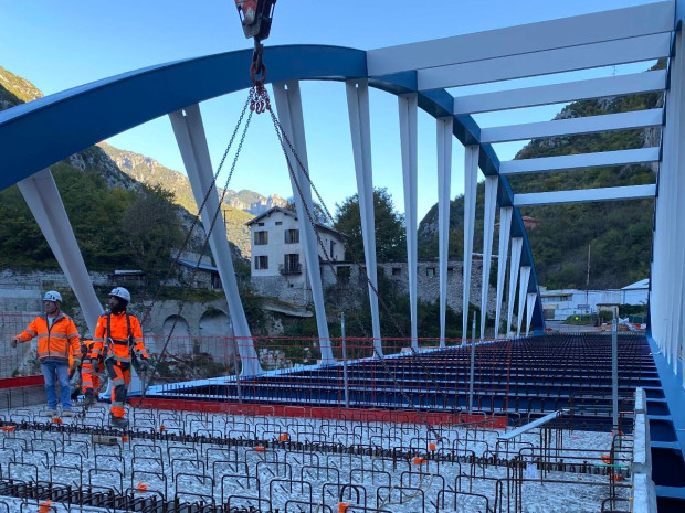Reconstruction d\'un pont - Bonifay