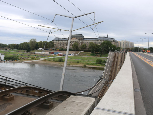 Effondrement du pont Carola, &agrave; Dresde