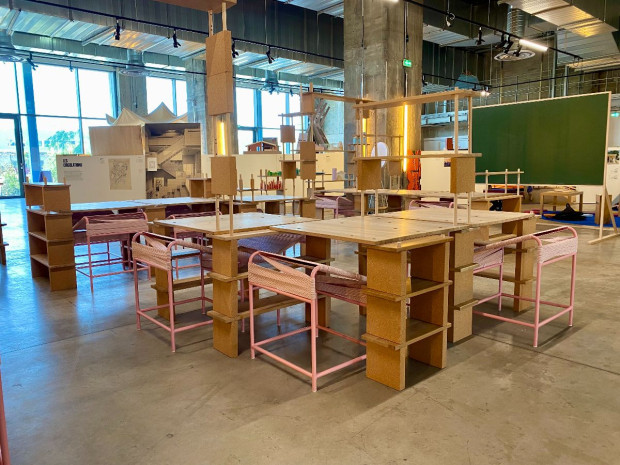Exposition l\'&eacute;cole id&eacute;ale pavillon arsenal atelier senzu