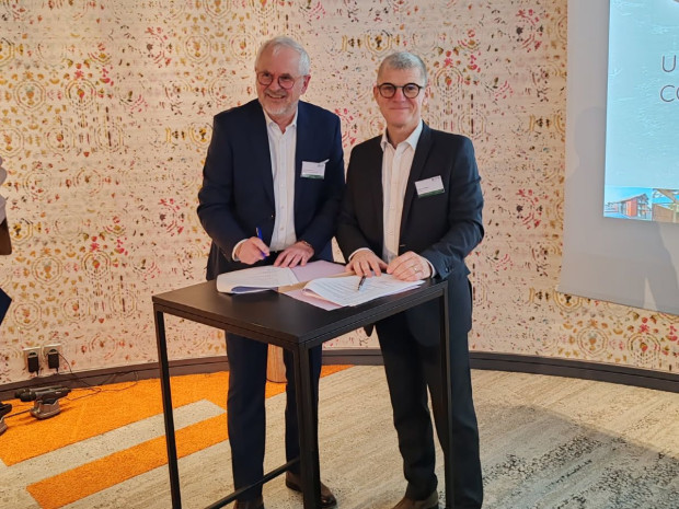 Fran&ccedil;ois Laresche (ex-pr&eacute;sident de LCB) et Fr&eacute;d&eacute;ric Carteret (ex-pr&eacute;sident de l\'UICB), le 11 d&eacute;cembre 2025, &agrave; Paris.