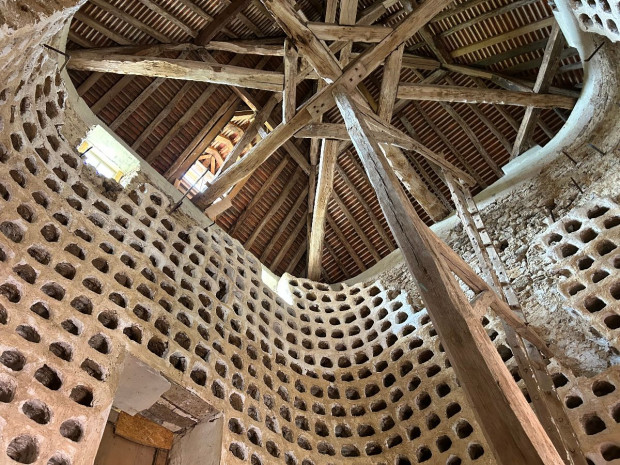 R&eacute;novation du ch&acirc;teau de Plaisir.