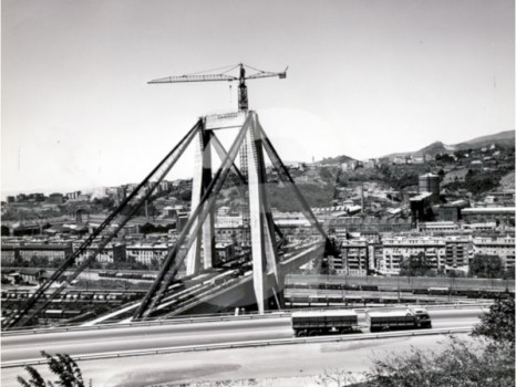 La viaduc lors de sa construction, en 1964