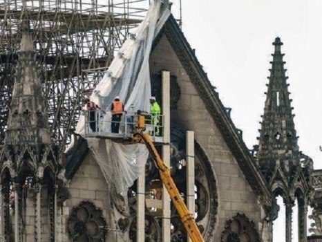 Bâchage Notre-Dame