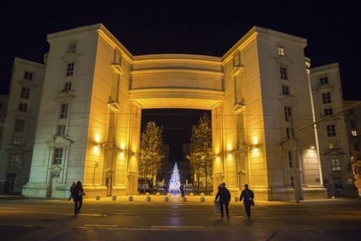 Quartier Antigone à Montpellier, de nuit