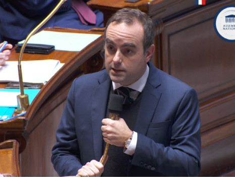 S&eacute;bastien Lecornu, Premier ministre, le 9 d&eacute;cembre 2025 &agrave; l\'Assembl&eacute;e nationale.