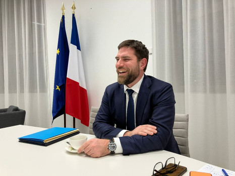 Vincent Jeanbrun, ministre de la Ville et du Logement, a re&ccedil;u la r&eacute;daction de Batiactu le 4 f&eacute;vrier 2026, au minist&egrave;re.