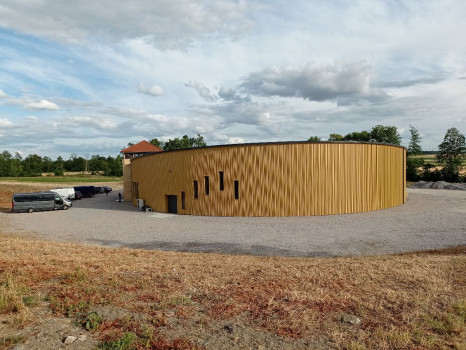 Chai du domaine Nebout dans l\'Allier