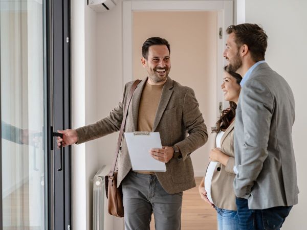 La formation initiale des collaborateurs d'agents immobiliers sera prcise